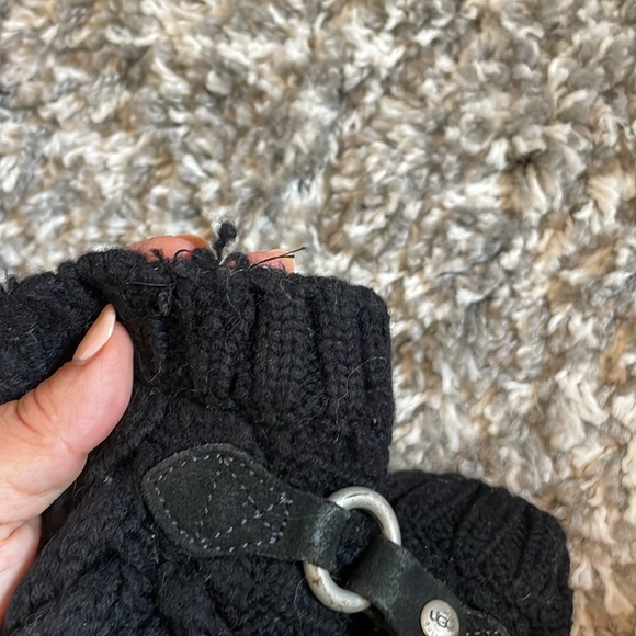 UGG Australia Women’s Tularosa Black Cable Knit Boot Size 7 - Picture 8 of 11